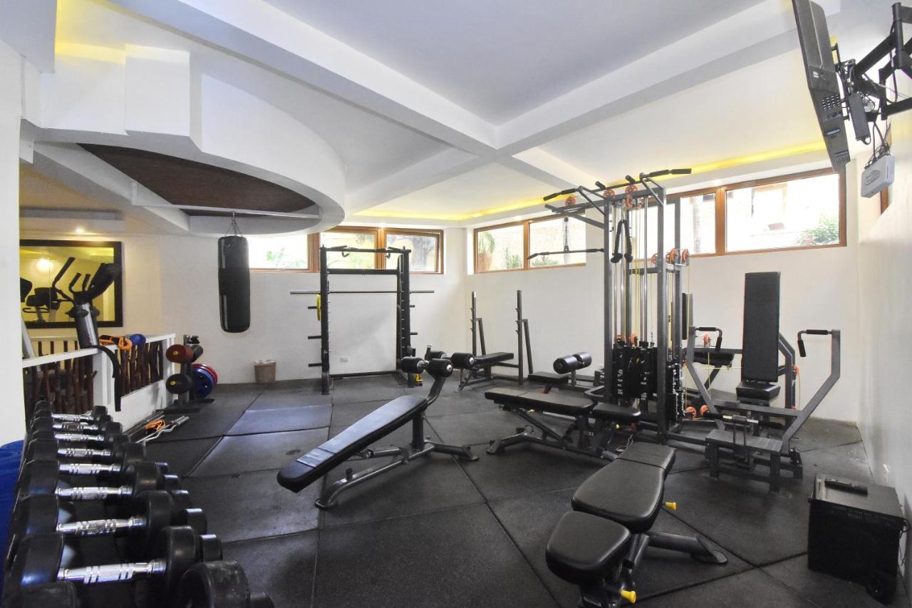 Ambassador In Paradise Balabag  Eksteriør billede The gym at the hotel