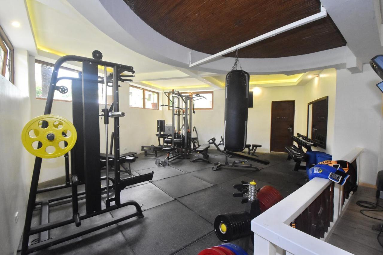 Ambassador In Paradise Balabag  Eksteriør billede The gym at the hotel