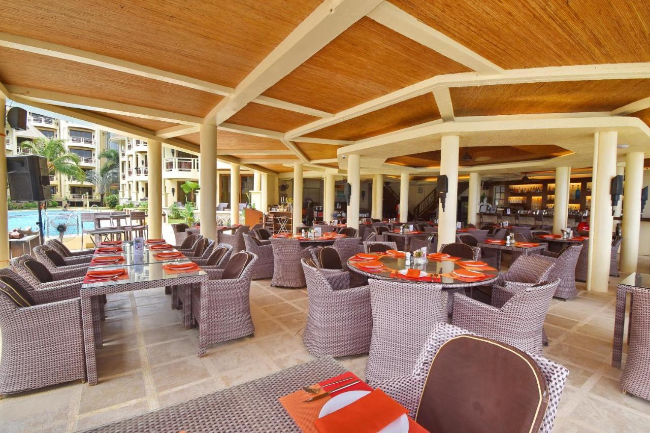Ambassador In Paradise Balabag  Eksteriør billede The restaurant at the hotel
