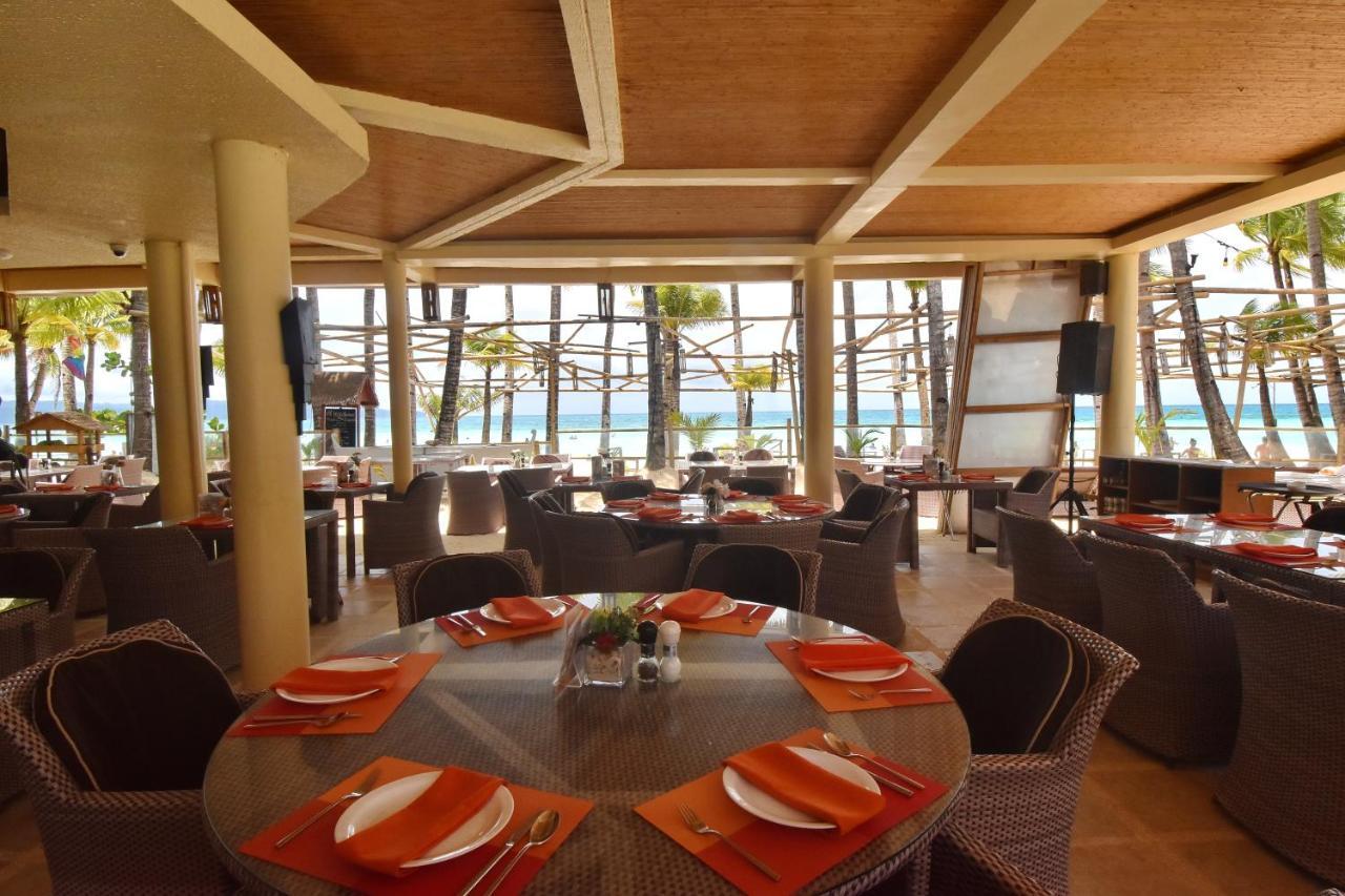 Ambassador In Paradise Balabag  Eksteriør billede The restaurant at the resort