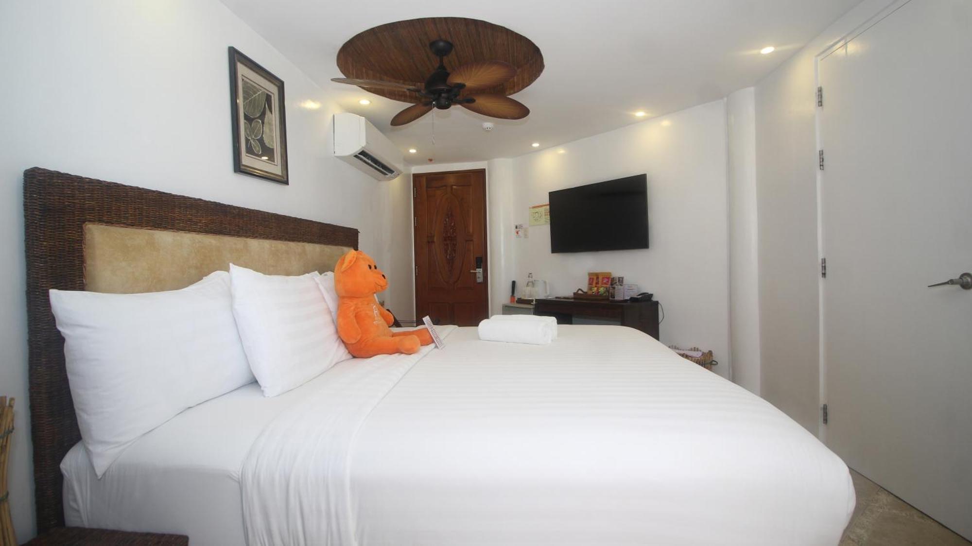 Ambassador In Paradise Balabag  Eksteriør billede Deluxe Room